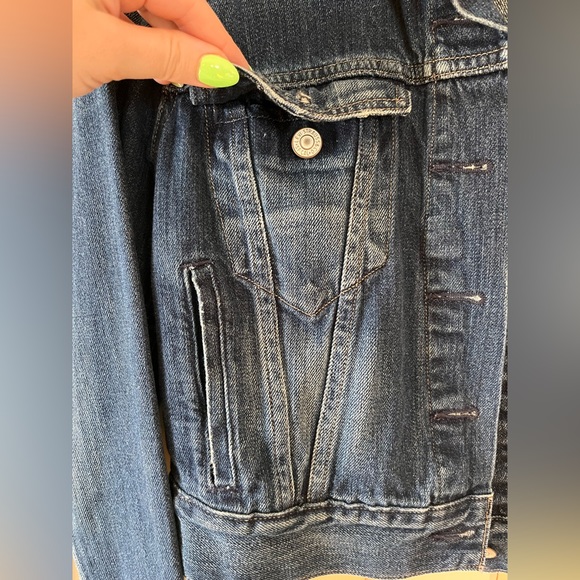 Women’s Small Distressed Levi’s Denim Blue Jean Jacket - Picture 8 of 10